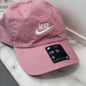NWT Women’s Pink  Nike Club Unstructured Futura Wash Cap